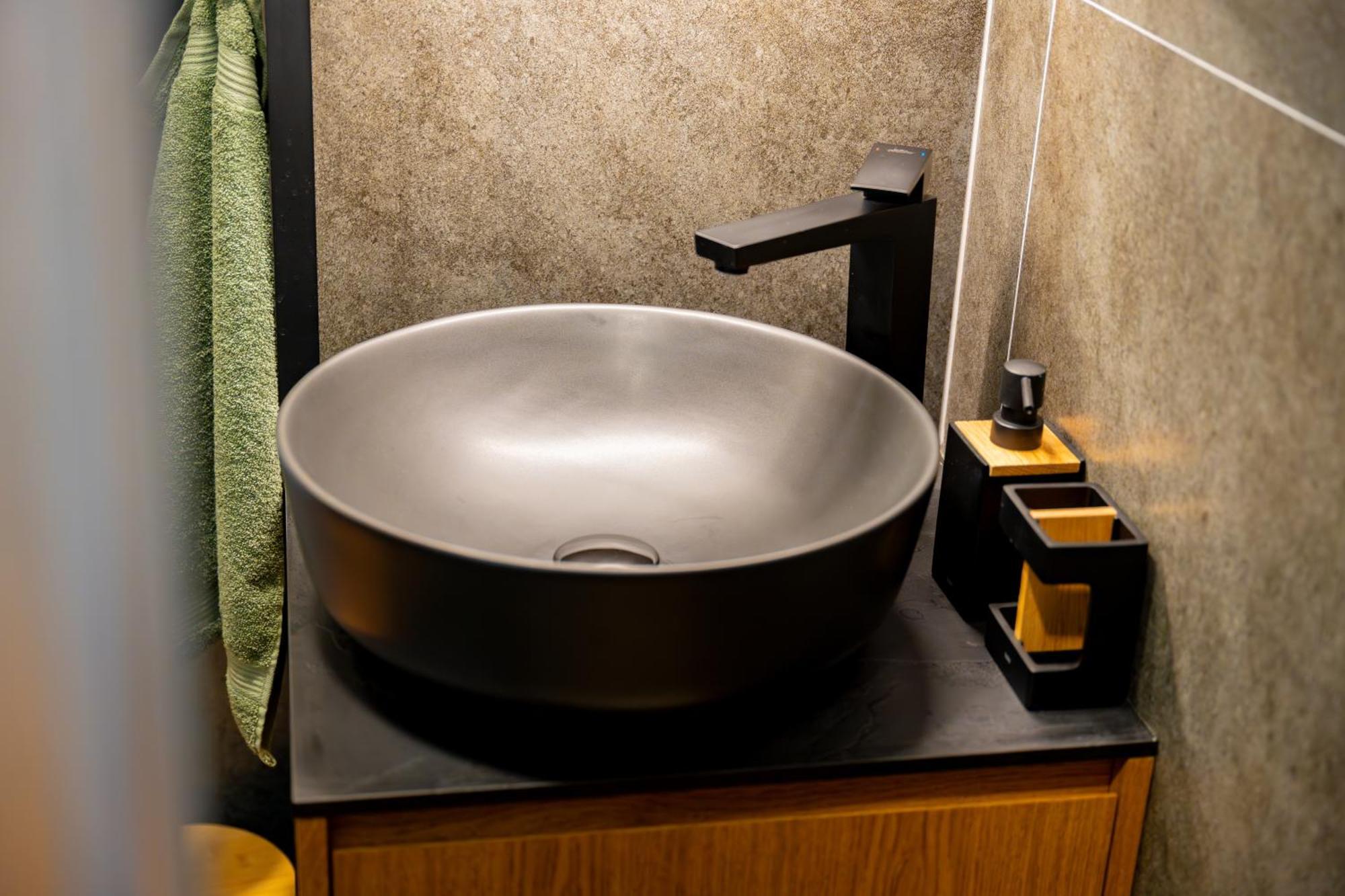 Iatrus Guest Apartment & Sauna ヴェリコ・タルノヴォ エクステリア 写真